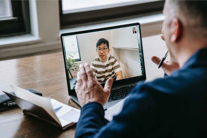 In the intricate world of the financial market, the presence of financial experts is undeniably valuable, but alongside them, scam specialists also emerge