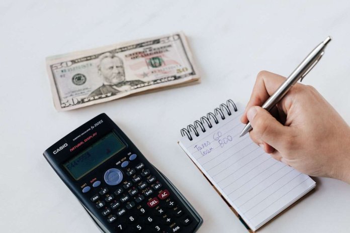 A stable salary provides you with the assurance of having enough for your daily needs, but it cannot accumulate for your future
