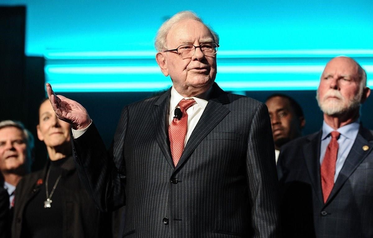 In the investment journey, learning from successful individuals and studying their strategies can provide wisdom and guidance to individual investors